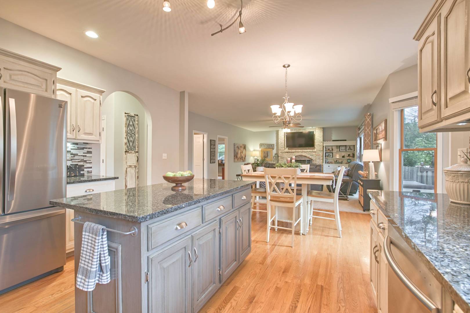 574 Lewis Road Geneva, IL 60134 - Photo 10 of 25