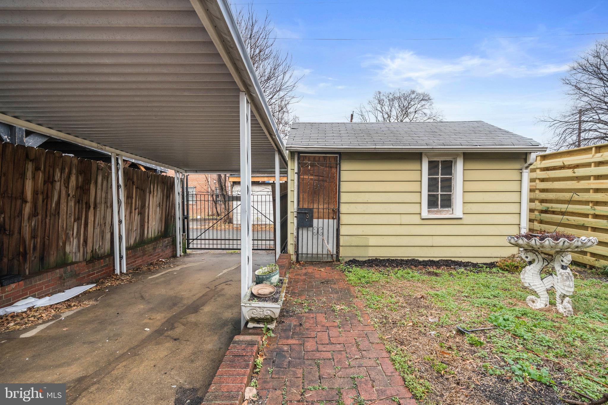 4108 Grant Street Northeast Washington, DC 20019 - Photo 30 of 31 a backyard of a house