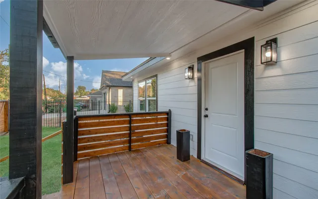 $1,899 | 3222 Berry Street, Houston, TX 77004