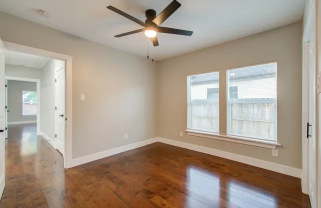 $1,899 | 3222 Berry Street, Houston, TX 77004