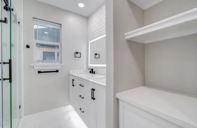 $1,899 | 3222 Berry Street, Houston, TX 77004