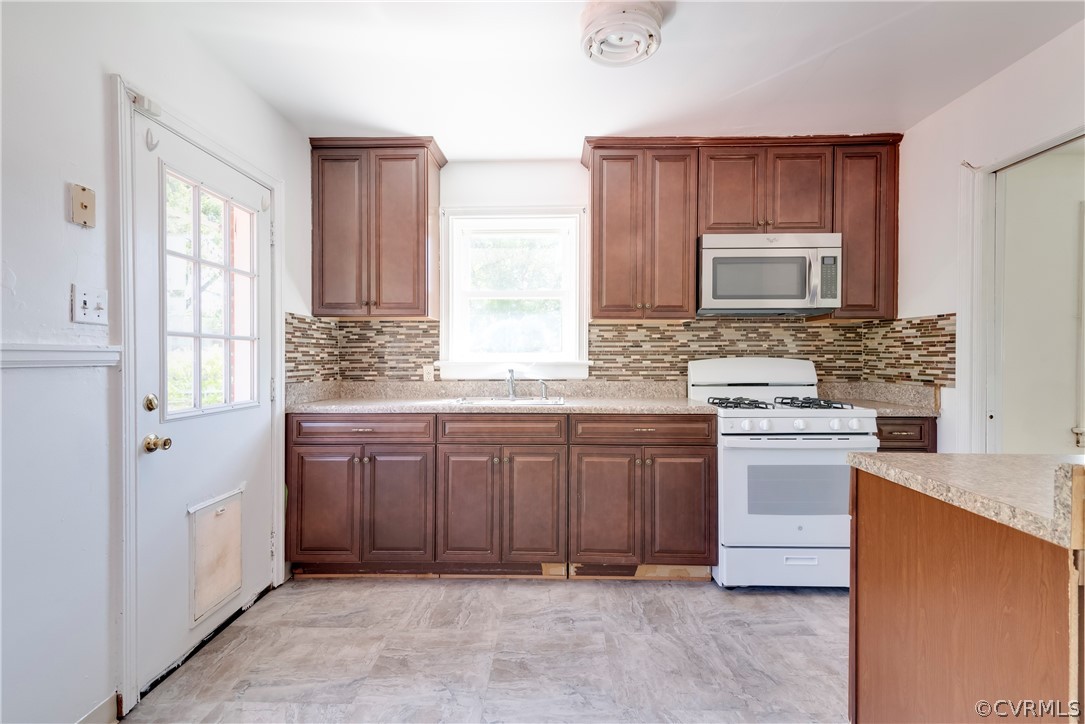 1704 Lyndover Road Richmond, VA 23222 - Photo 8 of 25