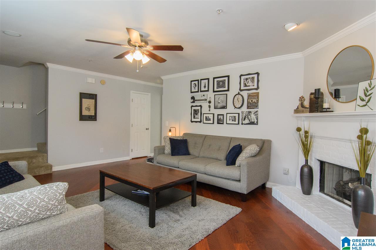 214 Willow Point Circle Alabaster, AL 35007 - Photo 8 of 33
