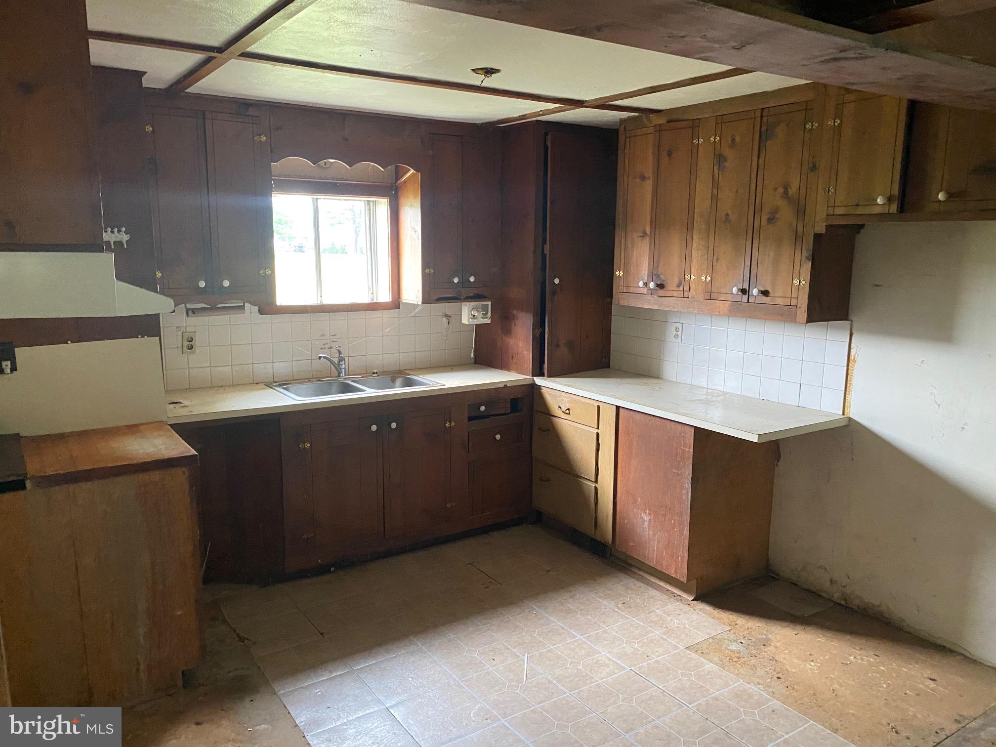 14622 Winchester Grade Road Berkeley Springs, WV 25411 - Photo 10 of 12