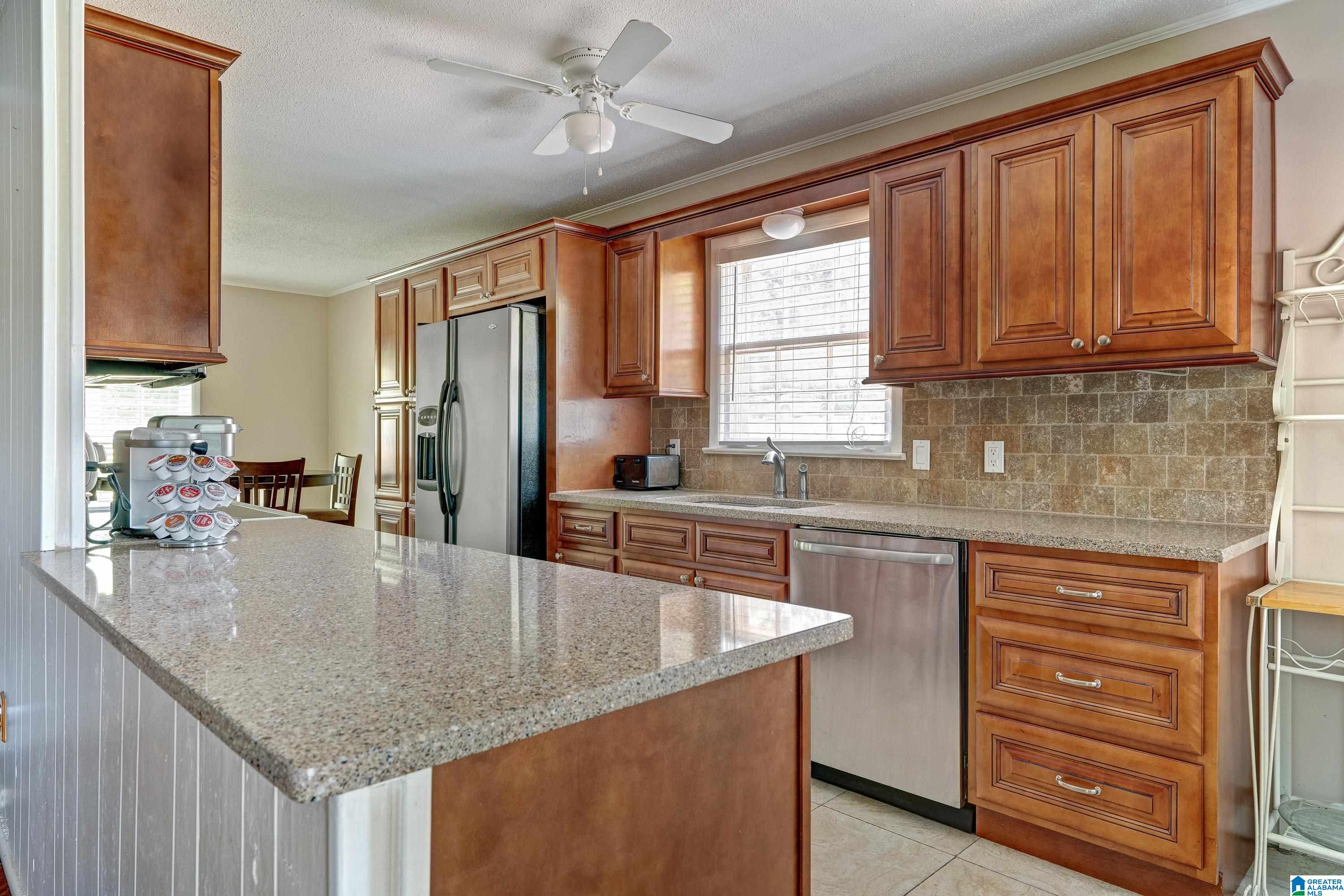 3831 Rock Ridge Road Birmingham, AL 35210 - Photo 9 of 45