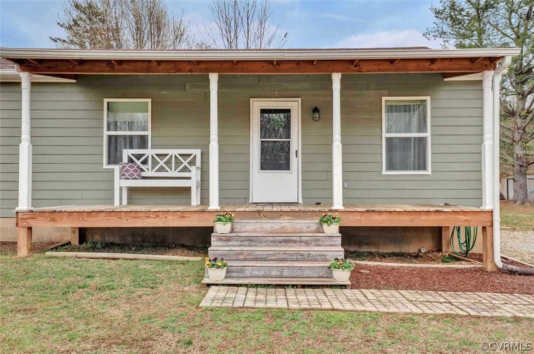 1808 Nichols Road Powhatan, VA 23139 - Photo 4 of 23 Gallery Image 4
