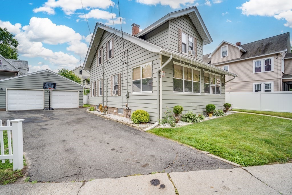 63 Eleanor Road Springfield, MA 01108 - Photo 2 of 32