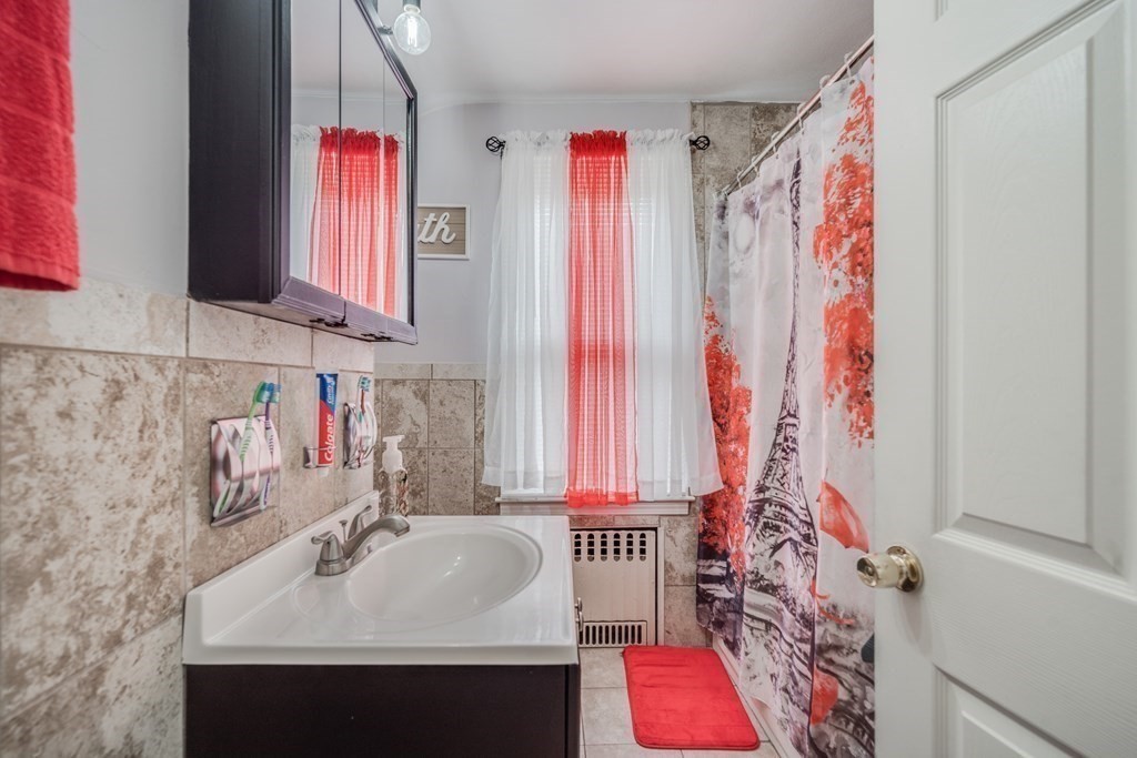 63 Eleanor Road Springfield, MA 01108 - Photo 9 of 32