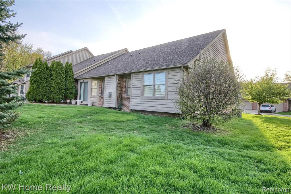 22441 Timber Ridge Court Woodhaven, MI 48183 - Photo 28 of 29