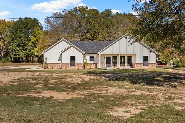 $299,900 | 1339 Hwy 67, Mount Vernon, TX 75457