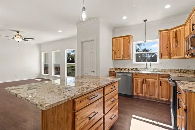 $299,900 | 1339 Hwy 67, Mount Vernon, TX 75457