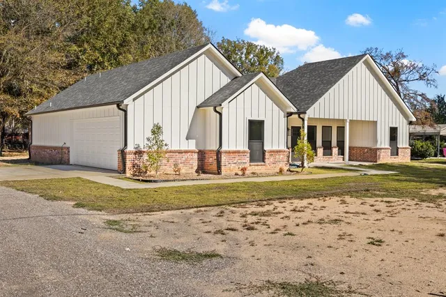 $299,900 | 1339 Hwy 67, Mount Vernon, TX 75457