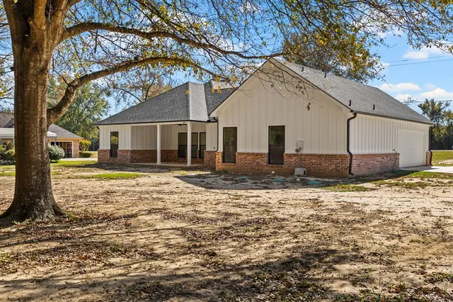 $299,900 | 1339 Hwy 67, Mount Vernon, TX 75457
