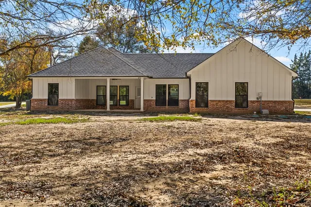 $299,900 | 1339 Hwy 67, Mount Vernon, TX 75457