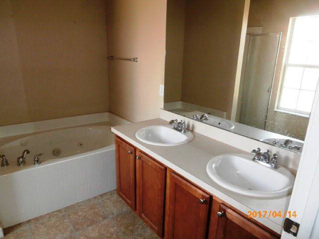 13280 Cathedral Lane Silverhill, AL 36576 - Photo 10 of 17 Master Bath