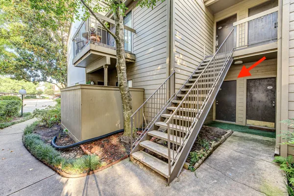 $1,250 | 10047 Westpark Drive, Unit 49, Houston, TX 77042
