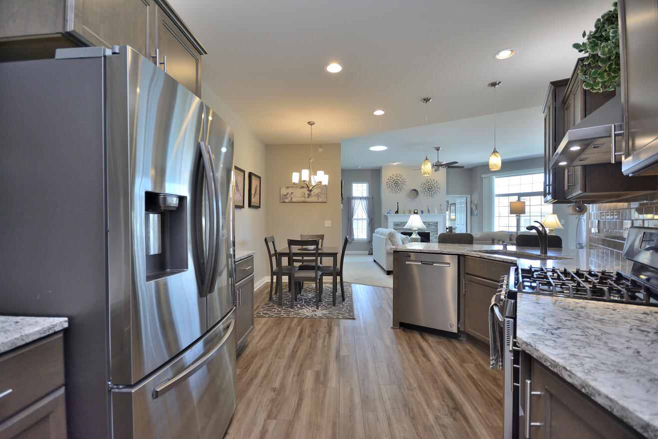 4380 Nighthawk Trail Brookfield, WI 53005 - Photo 7 of 37 SS appliances, granite tops, gas range
