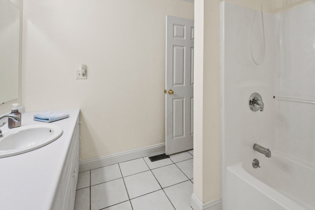 69 Clipper Way, Unit 69 Newburyport, MA 01950 - Photo 17 of 32