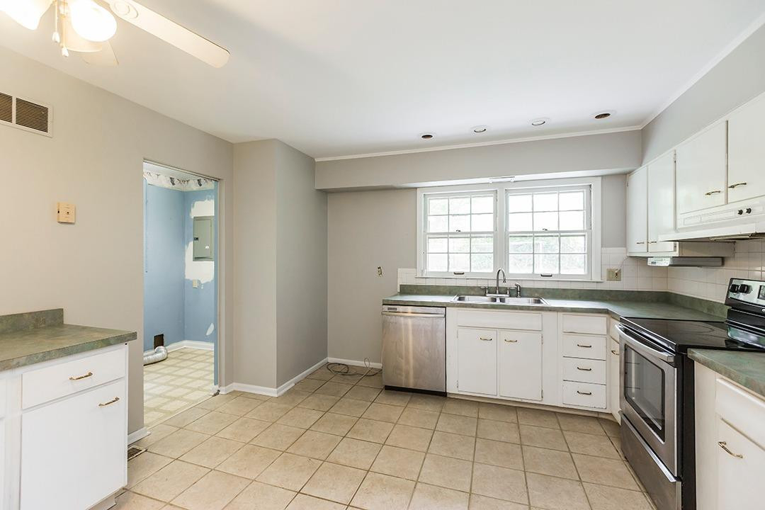 1609 Raleigh Road Lexington, KY 40505 - Photo 8 of 24 Photo 8