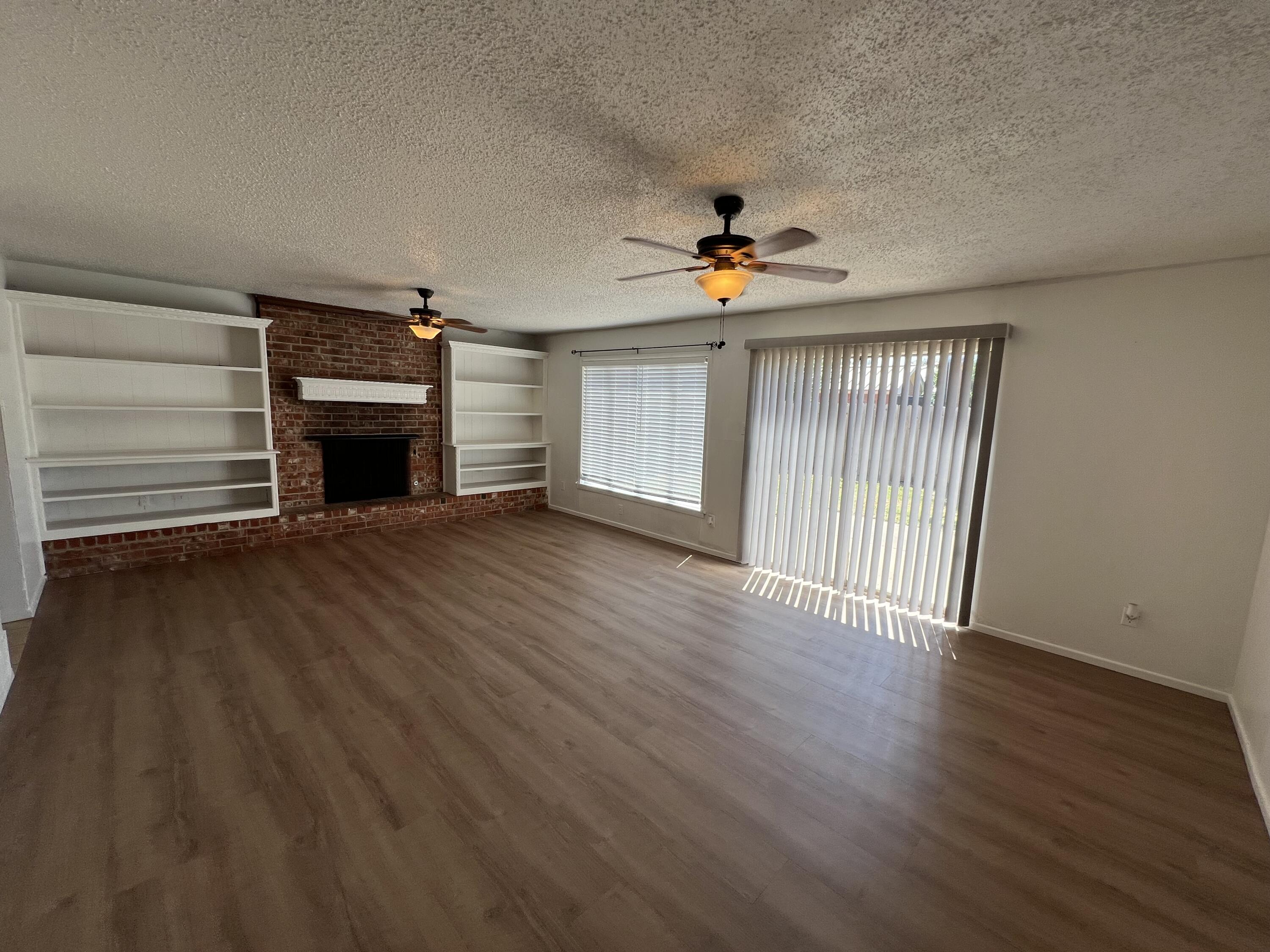 4319 53rd Street, Unit A Lubbock, TX 79413 - Photo 4 of 15 IMG_9820 (1)