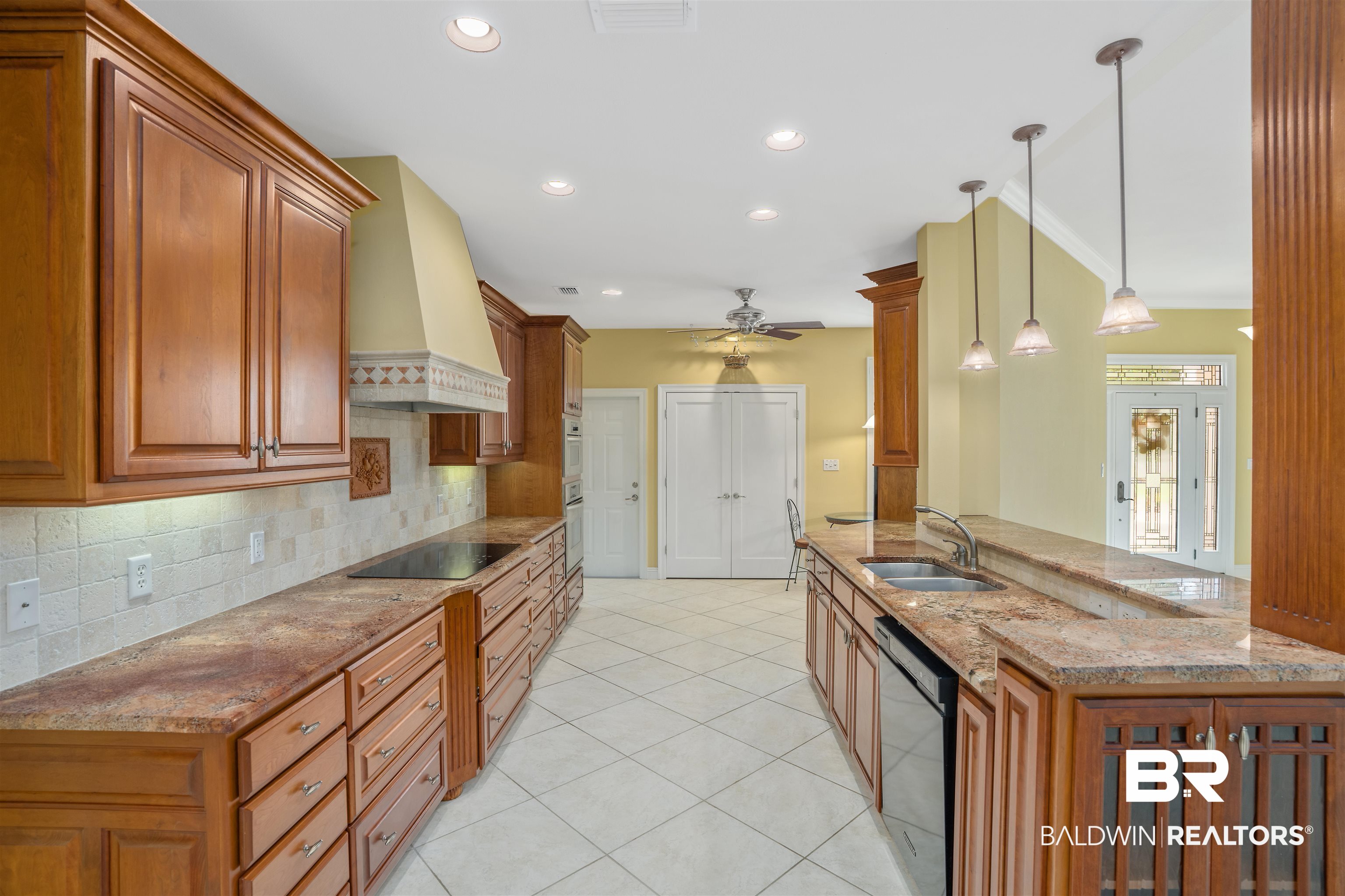 116 Wedge Loop Fairhope, AL 36532 - Photo 8 of 32 Gourmet Style Kitchen