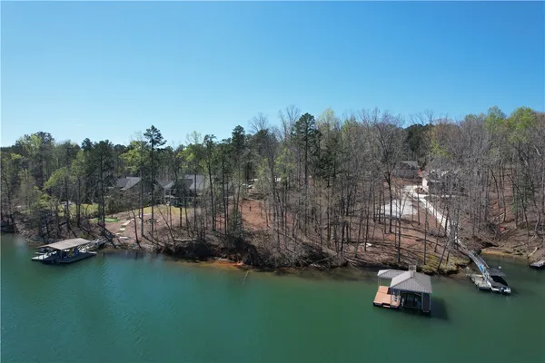 $575,000 | 50 Vista Pointe Drive, West Union, SC 29696