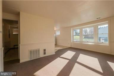 1109 Old Manchester Road Westminster, MD 21157 - Photo 4 of 9 Living Room