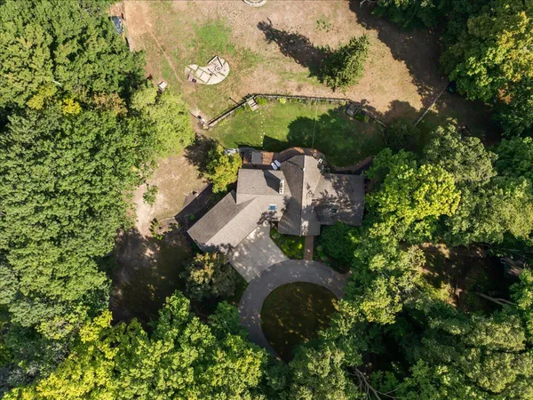 $1,200,000 | 955 Kenwood Drive, Holland, MI 49423