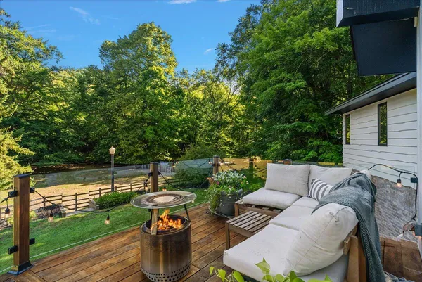 $1,200,000 | 955 Kenwood Drive, Holland, MI 49423