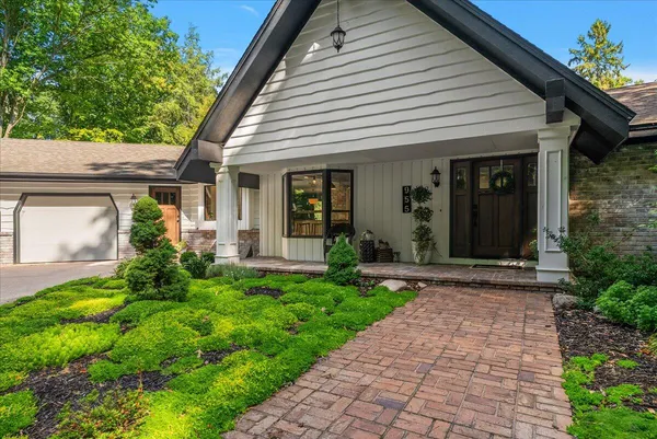 $1,200,000 | 955 Kenwood Drive, Holland, MI 49423