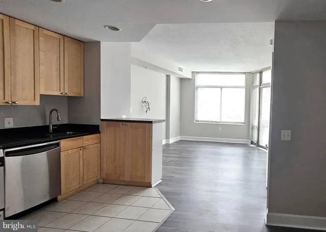 a view of room with closet