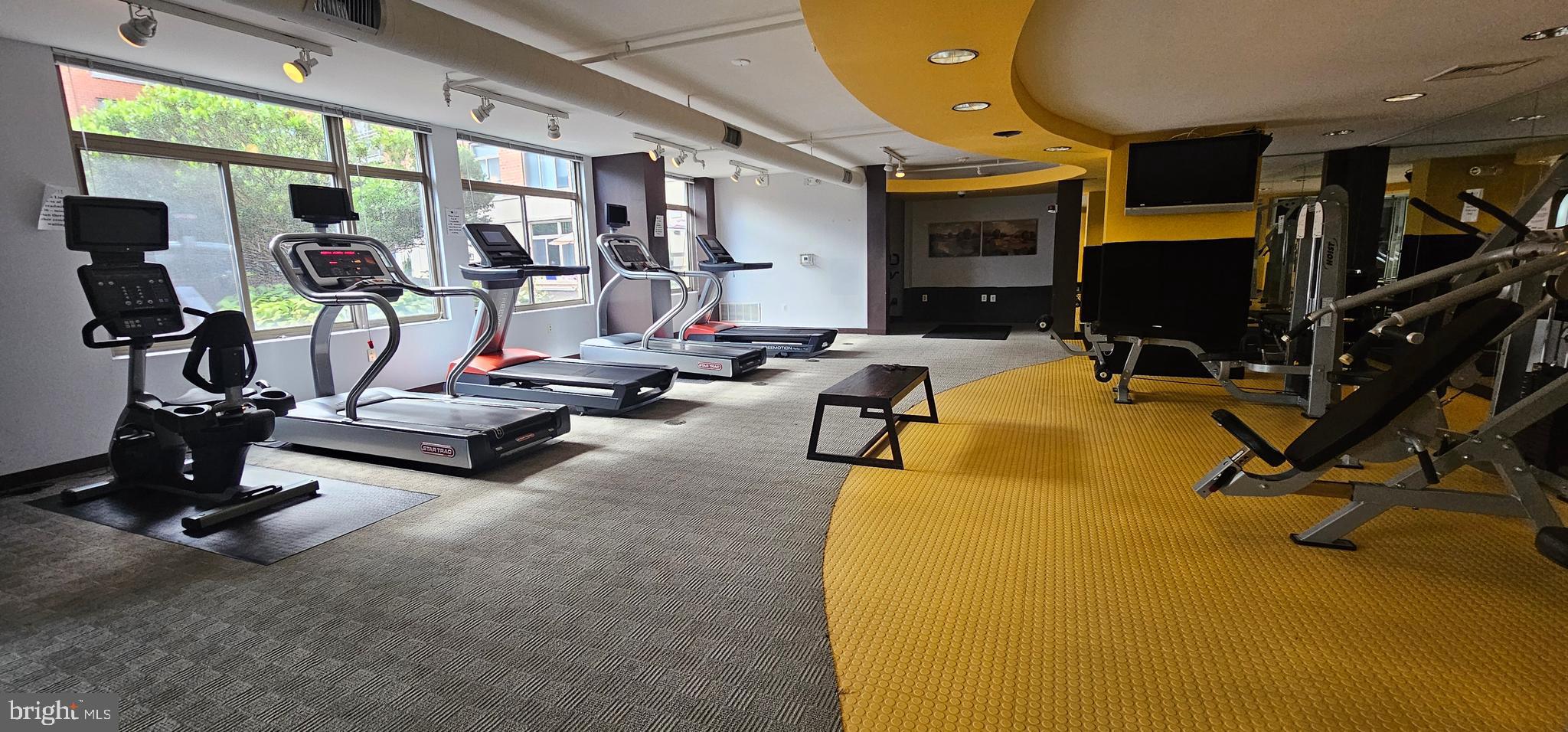 3600 South Glebe Road, Unit 330W Arlington, VA 22202 - Photo 32 of 34 a view of a room with gym equipment