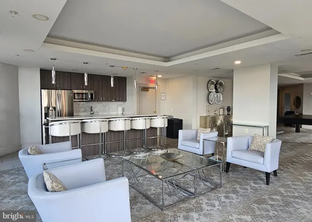 $380,000 | 3600 South Glebe Road, Unit 330W, Arlington, VA 22202