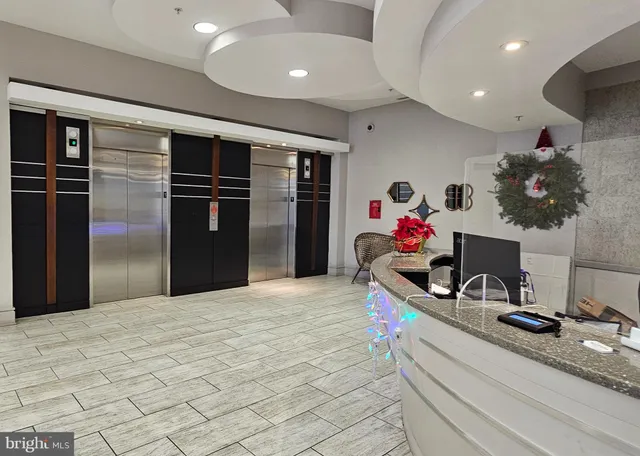 $380,000 | 3600 South Glebe Road, Unit 330W, Arlington, VA 22202