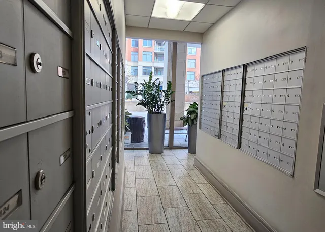 $380,000 | 3600 South Glebe Road, Unit 330W, Arlington, VA 22202