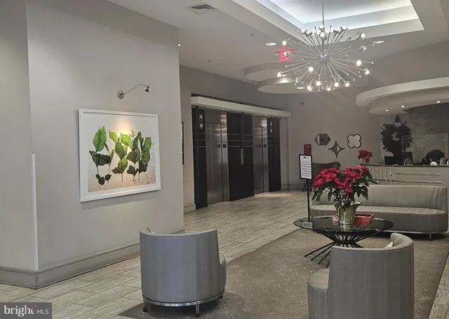 $380,000 | 3600 South Glebe Road, Unit 330W, Arlington, VA 22202