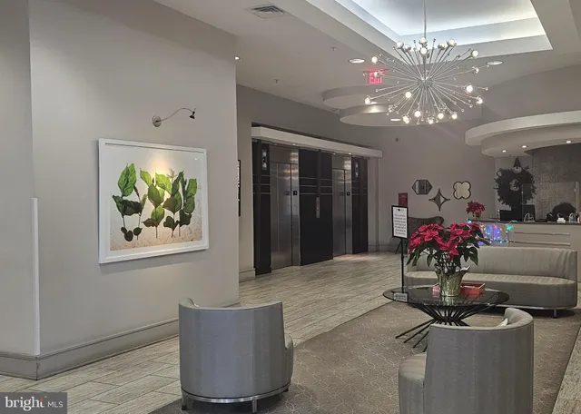 $380,000 | 3600 South Glebe Road, Unit 330W, Arlington, VA 22202