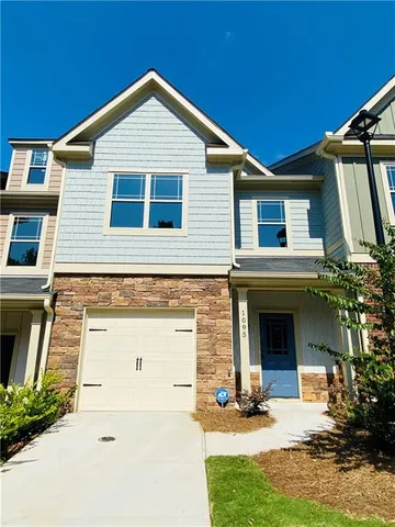 $1,950 | 1095 North Village Drive, Decatur, GA 30032