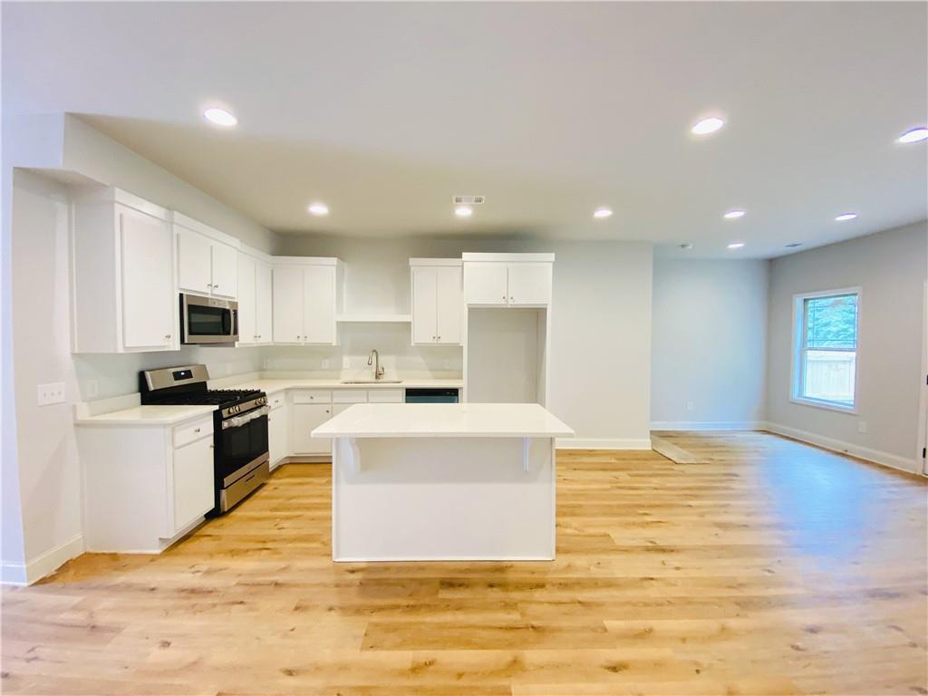 1095 North Village Drive Decatur, GA 30032 - Photo 6 of 19