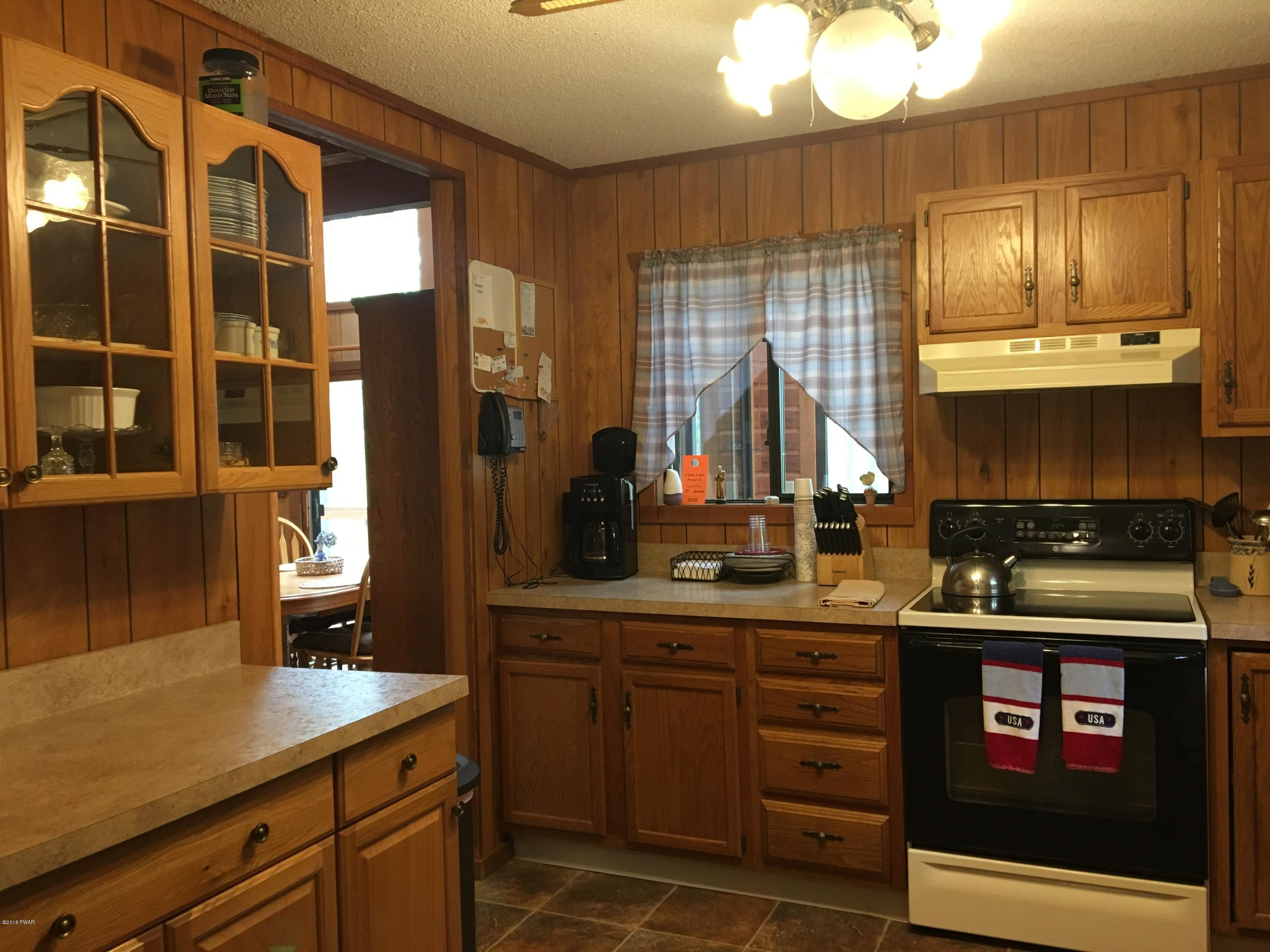 114 Ridge Road Lake Ariel, PA 18436 - Photo 8 of 38