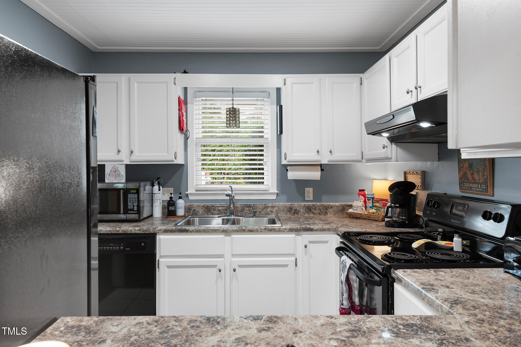1912 Township Circle Raleigh, NC 27609 - Photo 14 of 32 DSC_0325