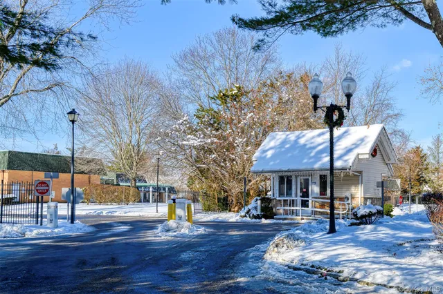 $217,500 | 64 Artist Lake Drive, Middle Island, NY 11953