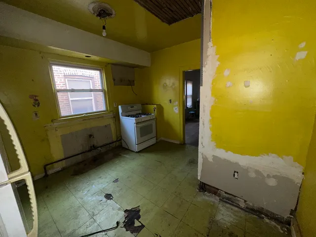 $125,000 | 8039 South Ingleside Avenue, Chicago, IL 60619