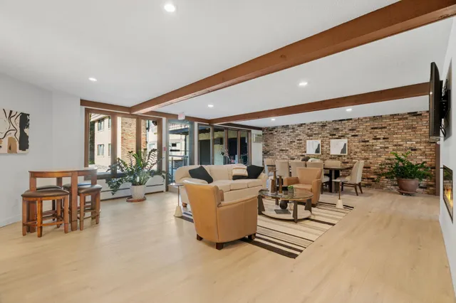 $250,000 | 205 Barry Avenue South, Unit 114, Wayzata, MN 55391