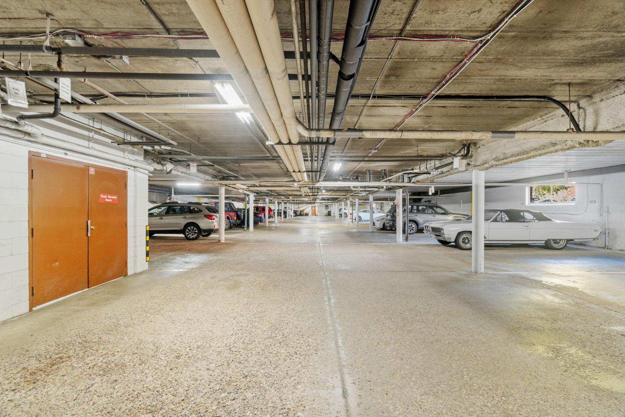 205 Barry Avenue South, Unit 114 Wayzata, MN 55391 - Photo 37 of 40