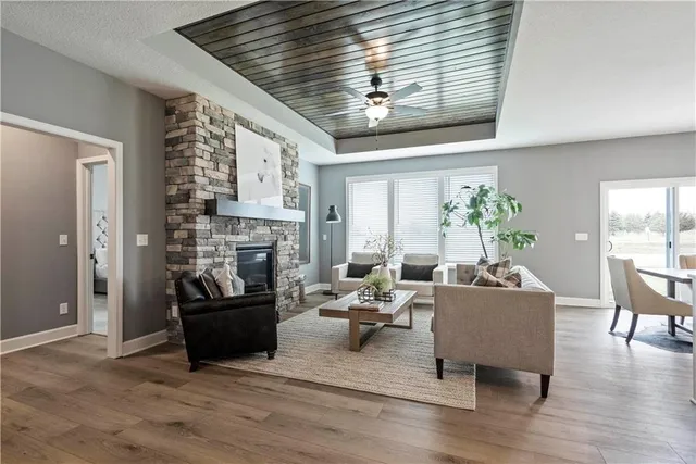 $392,183 | 124 Northwest Mulberry Court, Blue Springs, MO 64064