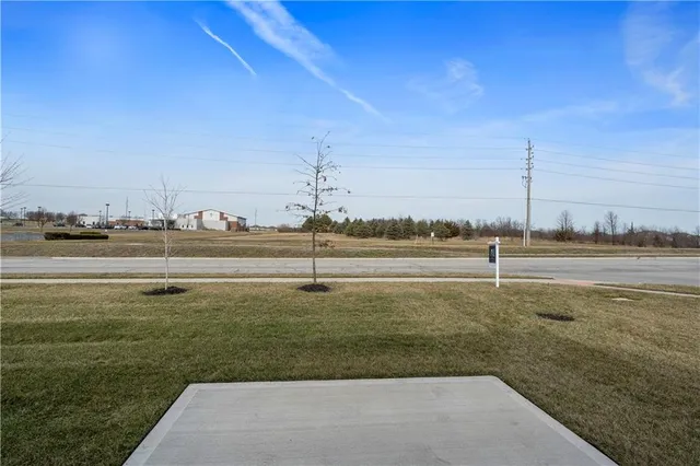 $392,183 | 124 Northwest Mulberry Court, Blue Springs, MO 64064