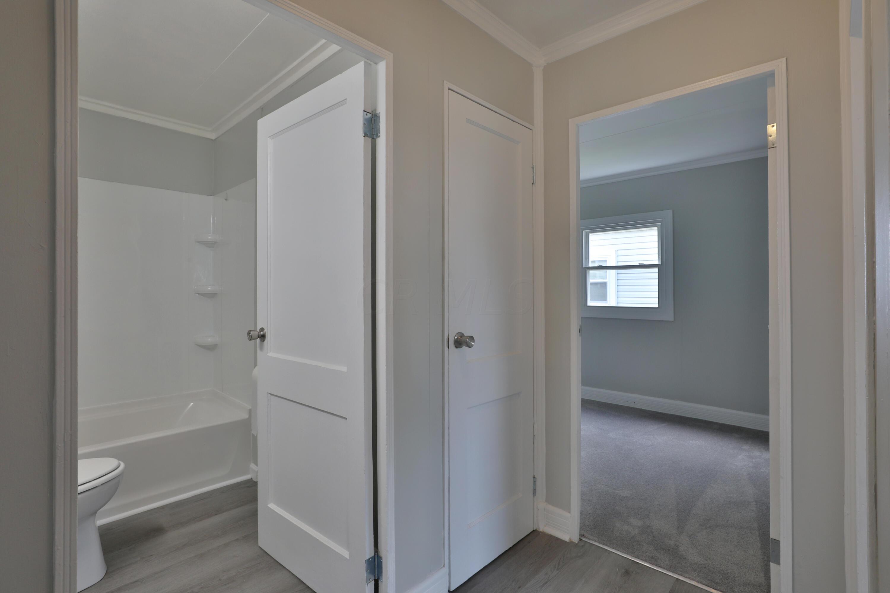 2518 Howey Road Columbus, OH 43211 - Photo 15 of 31 242CD55B-43CE-4823-9DE7-5B31DEB3741C