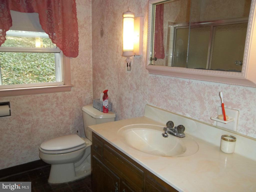 4420 Fairview Road Columbia, PA 17512 - Photo 5 of 13 Gallery Image 5