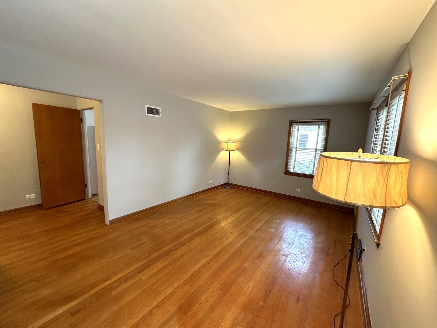 210 West Quincy Street Riverside, IL 60546 - Photo 2 of 26 Gallery Image 2